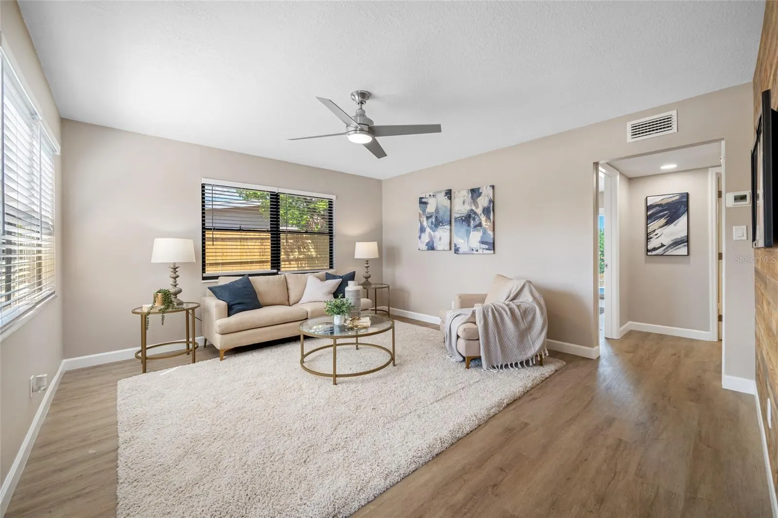 217 EMERALD LN