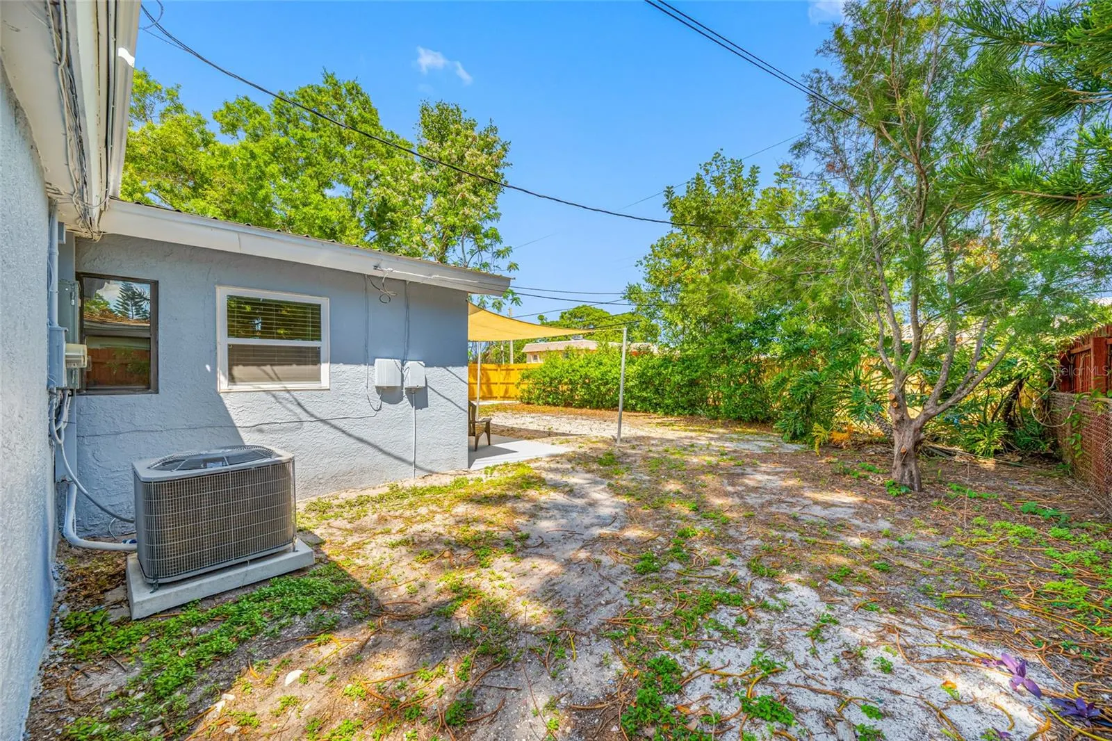 217 EMERALD LN
