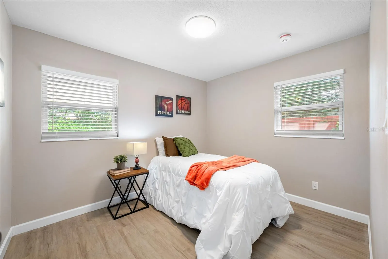 217 EMERALD LN