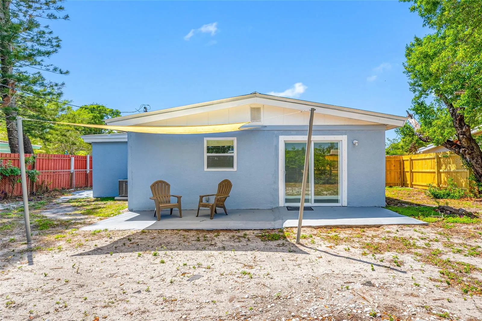 217 EMERALD LN