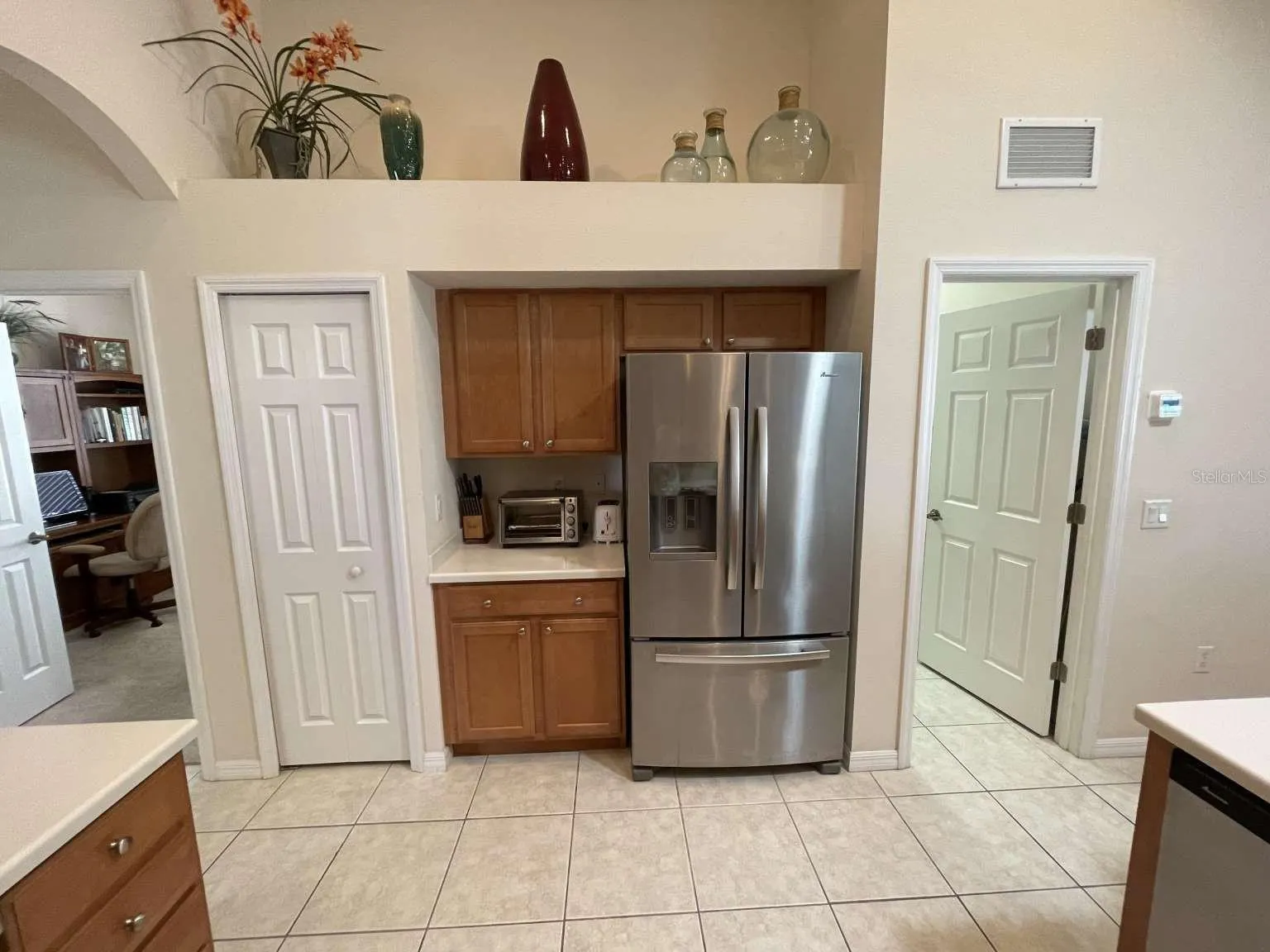 24416 LAKEVIEW PL