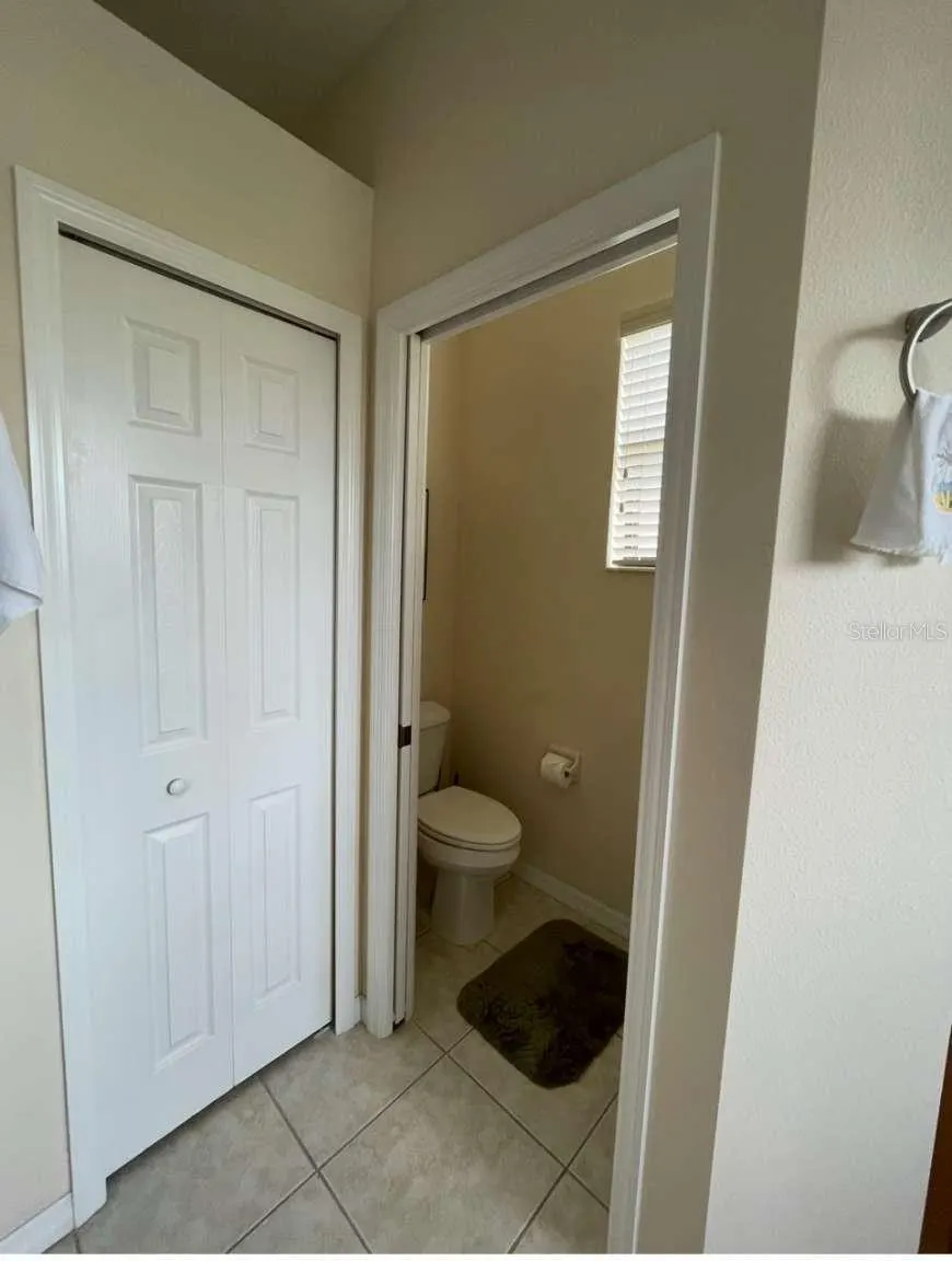 24416 LAKEVIEW PL