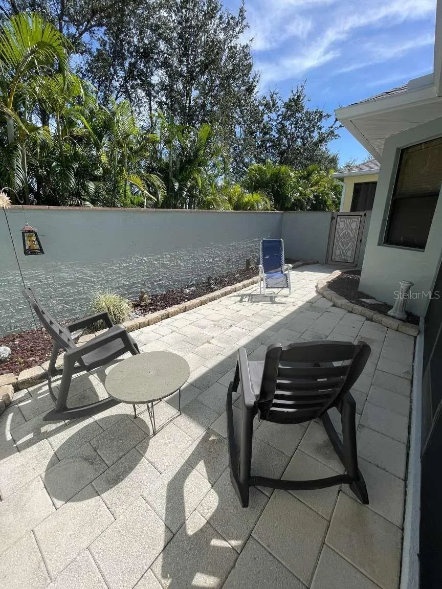 24416 LAKEVIEW PL