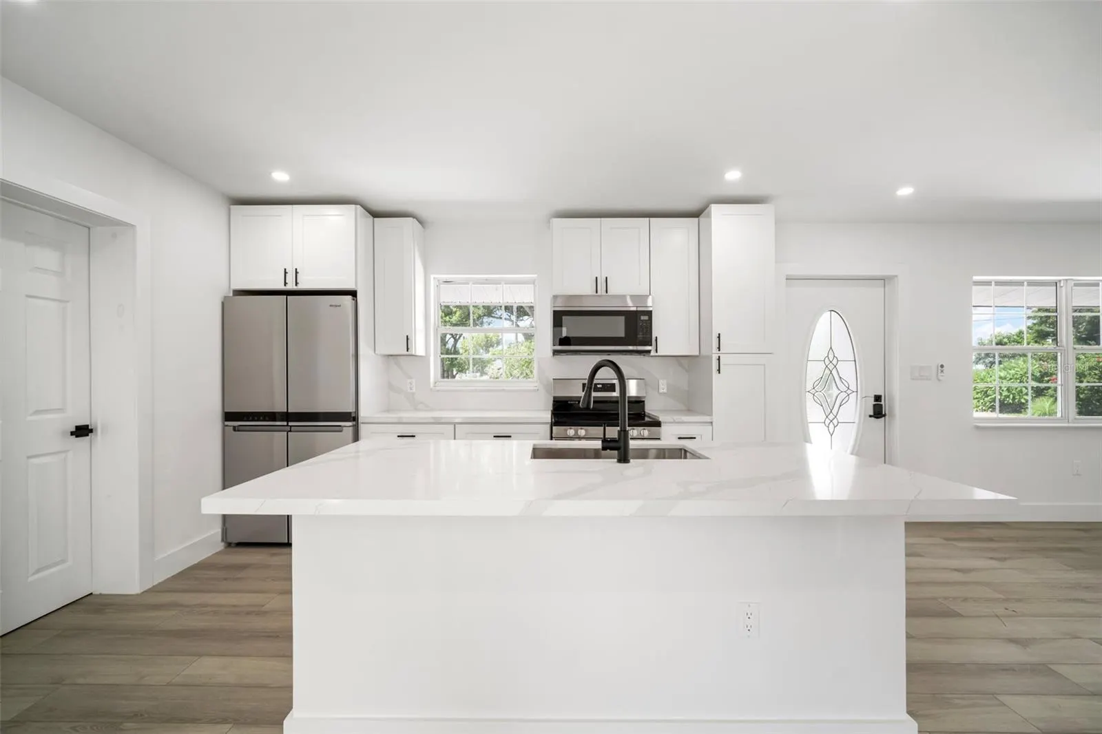 405 W SHADE DR