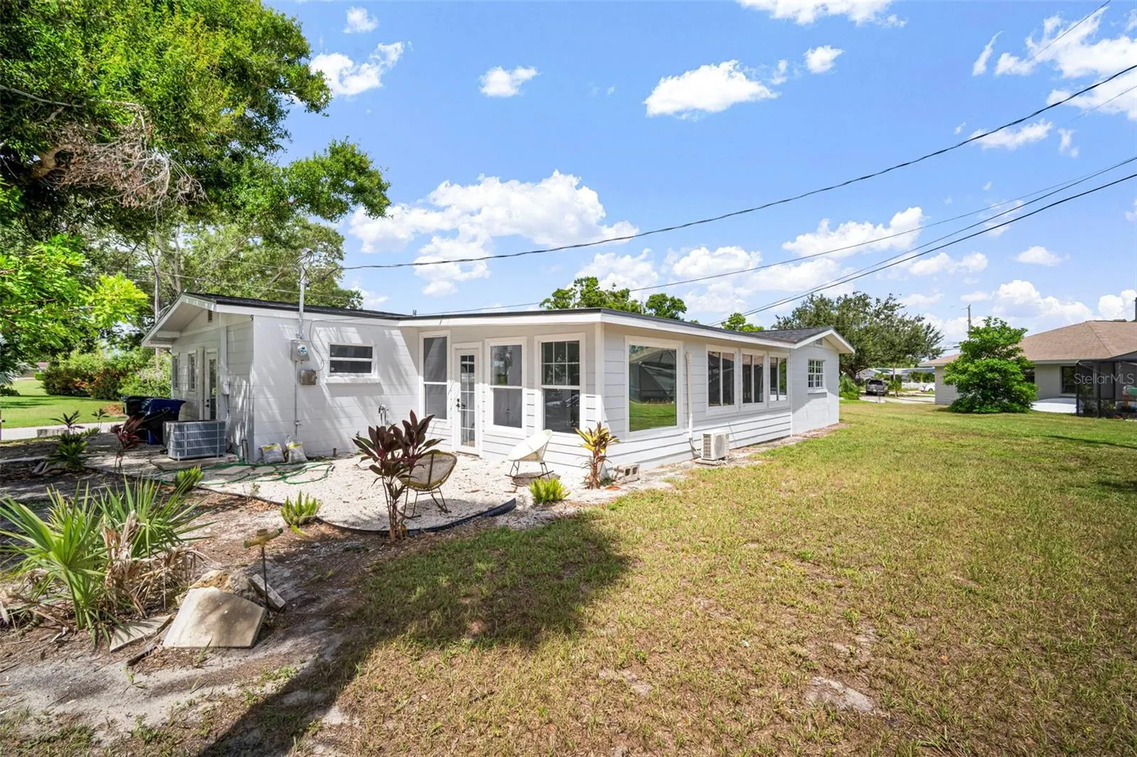 405 W SHADE DR