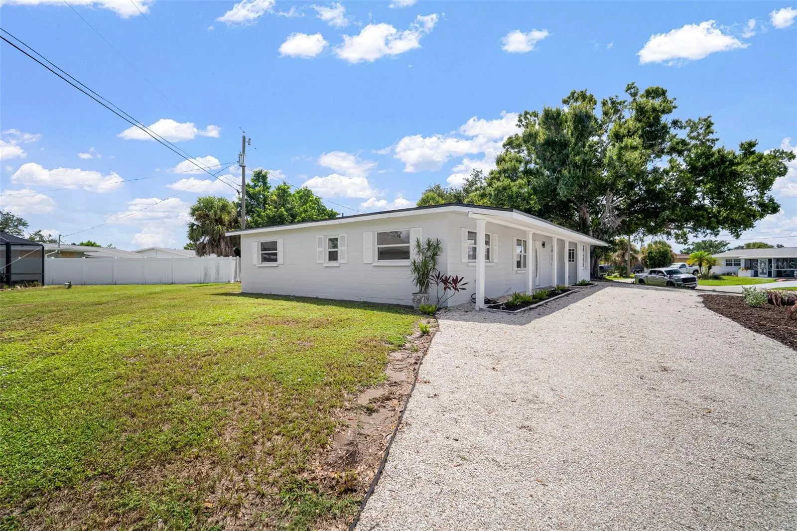 405 W SHADE DR