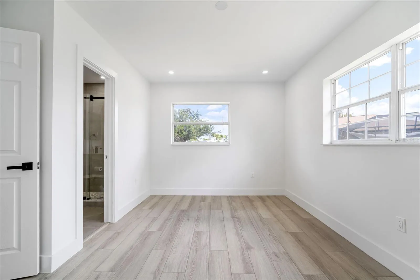 405 W SHADE DR