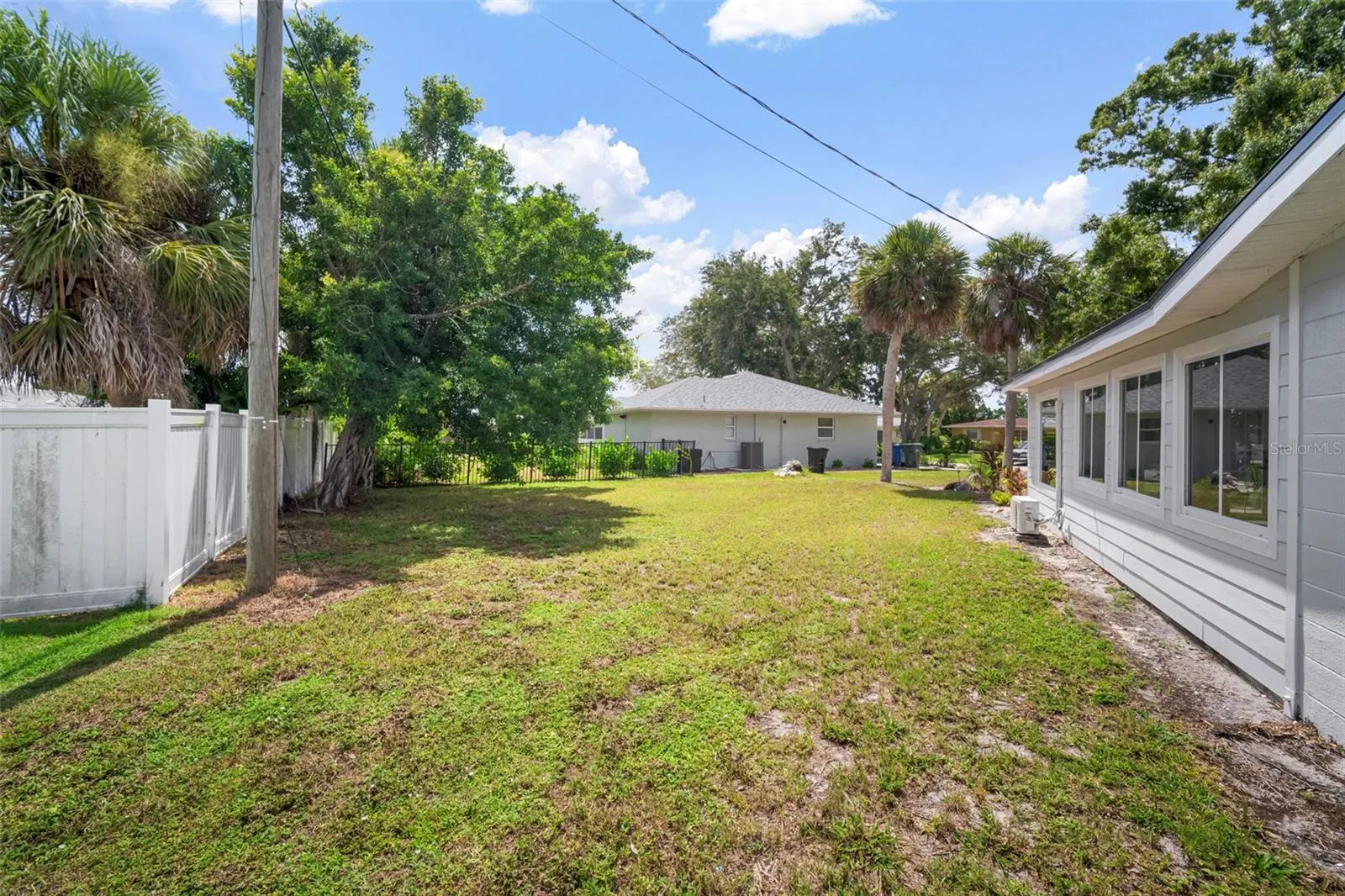 405 W SHADE DR