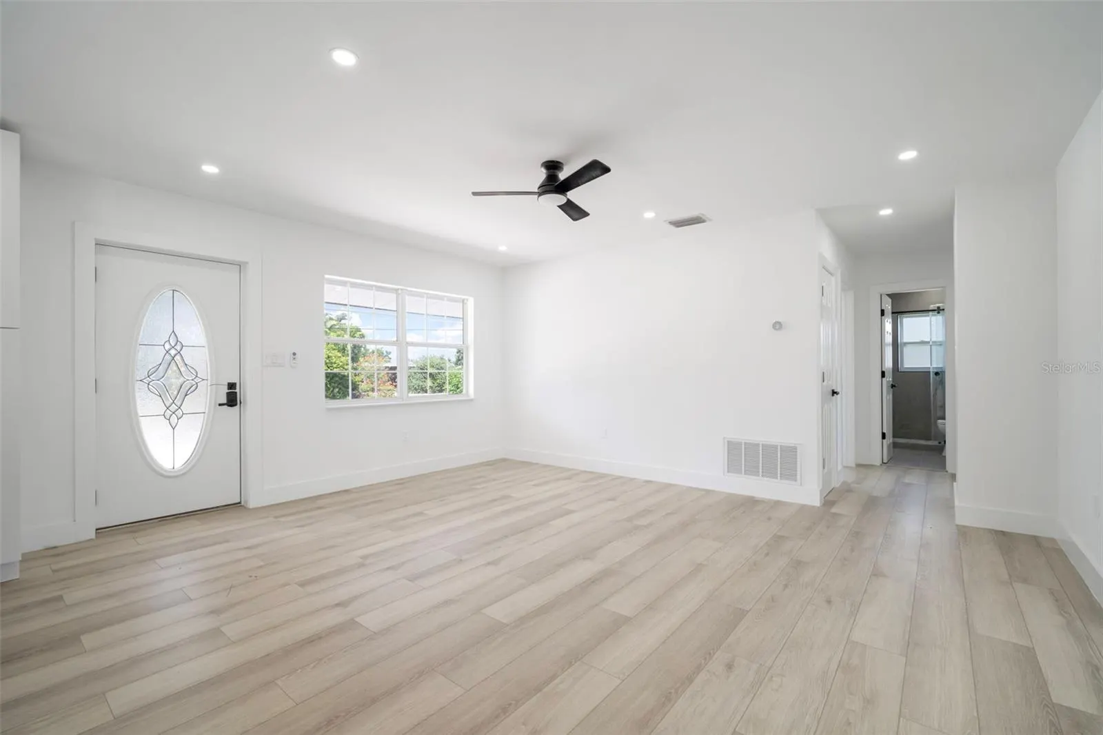405 W SHADE DR