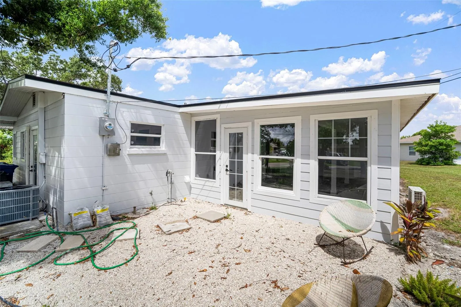 405 W SHADE DR