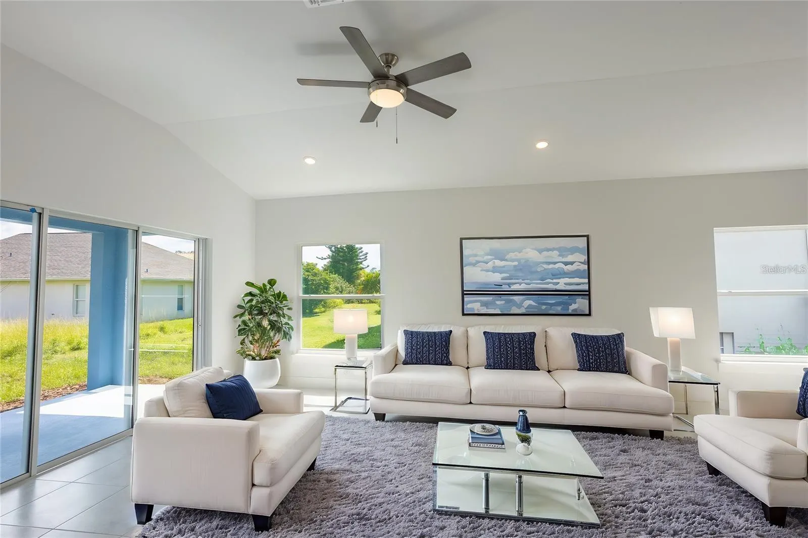 605 ROSE APPLE CIR