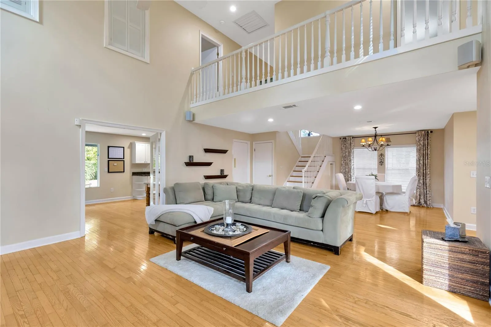 4845 W SUNSET BLVD