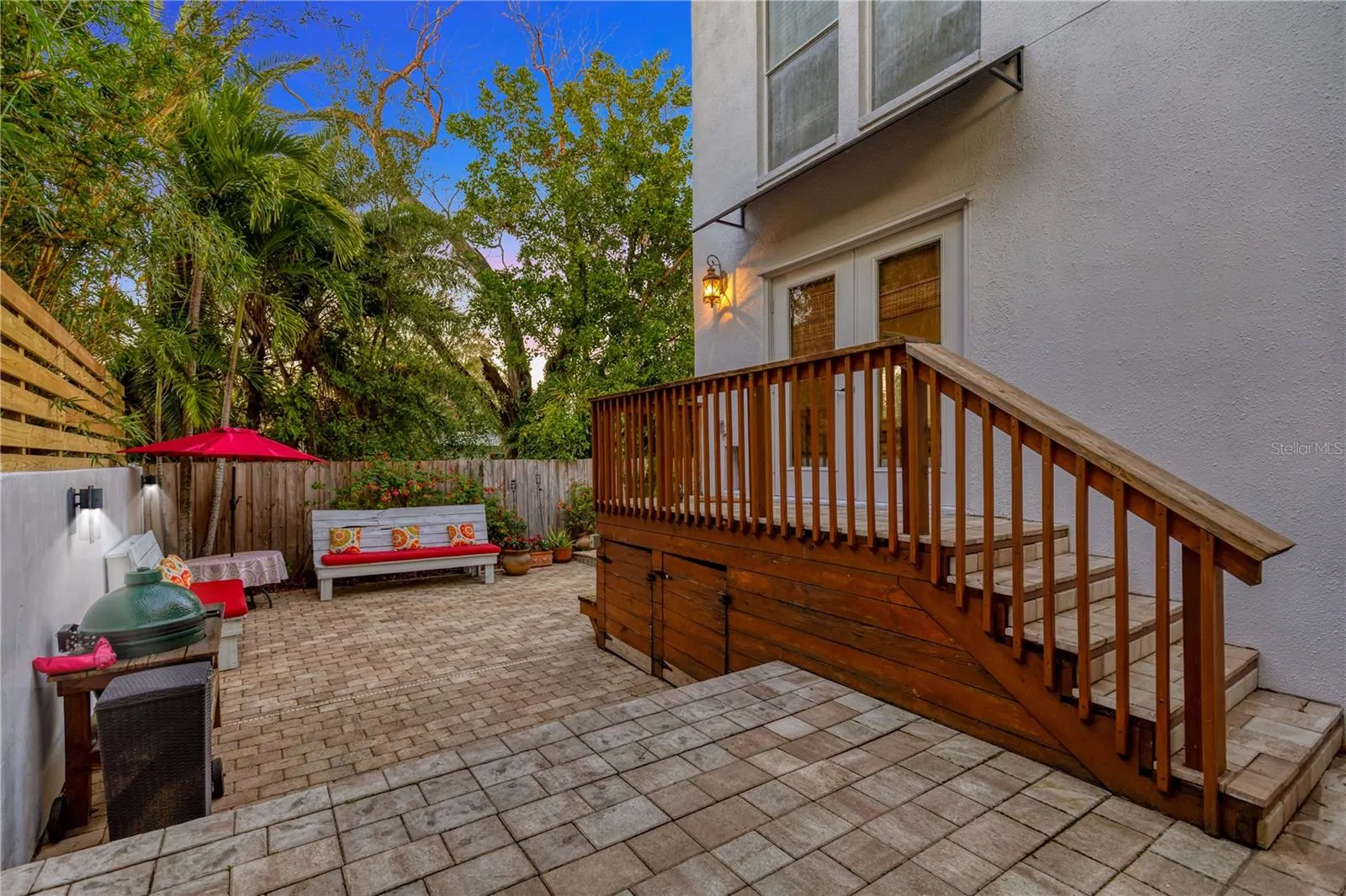 4845 W SUNSET BLVD