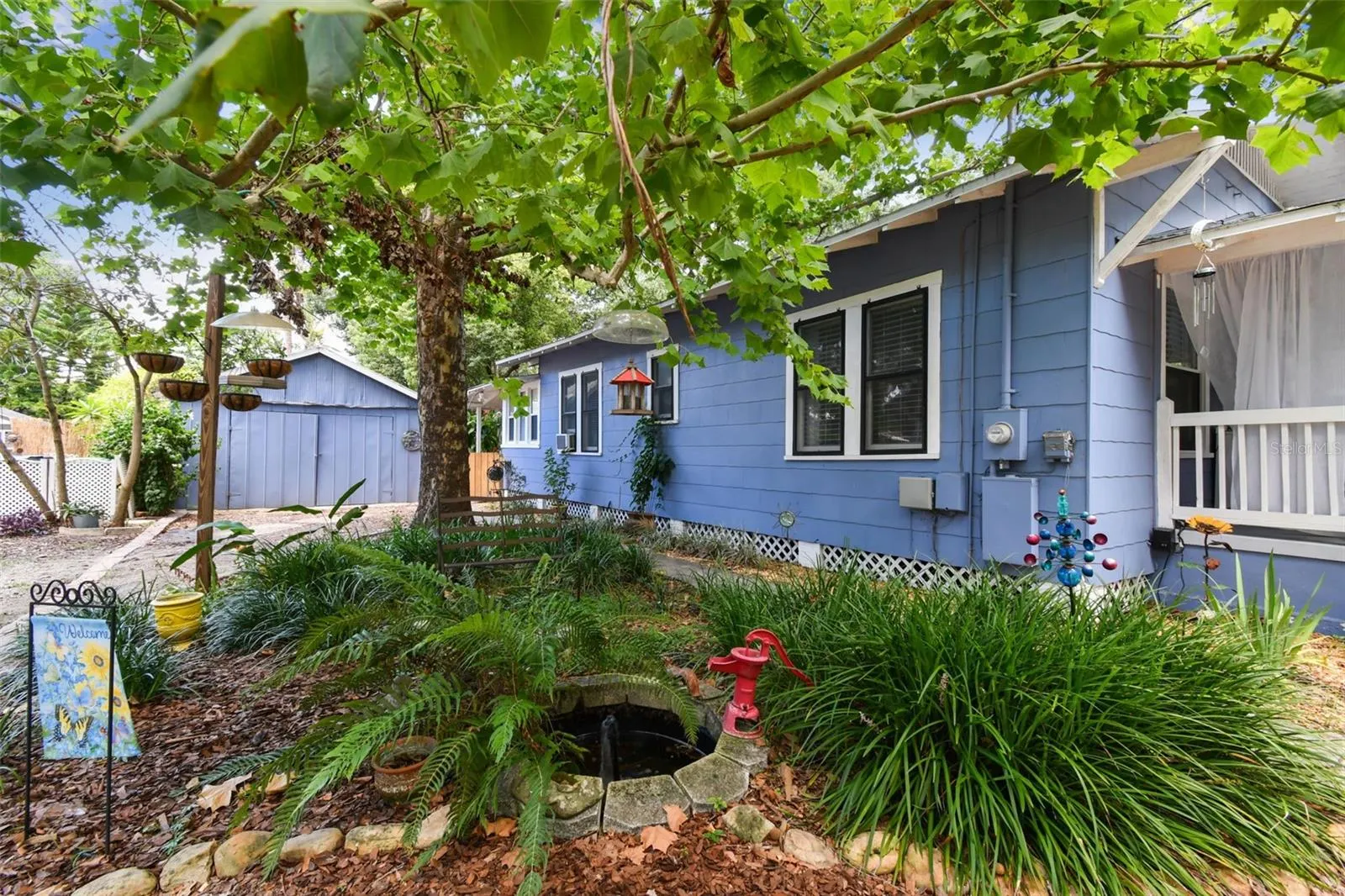 308 E CLIFTON ST
