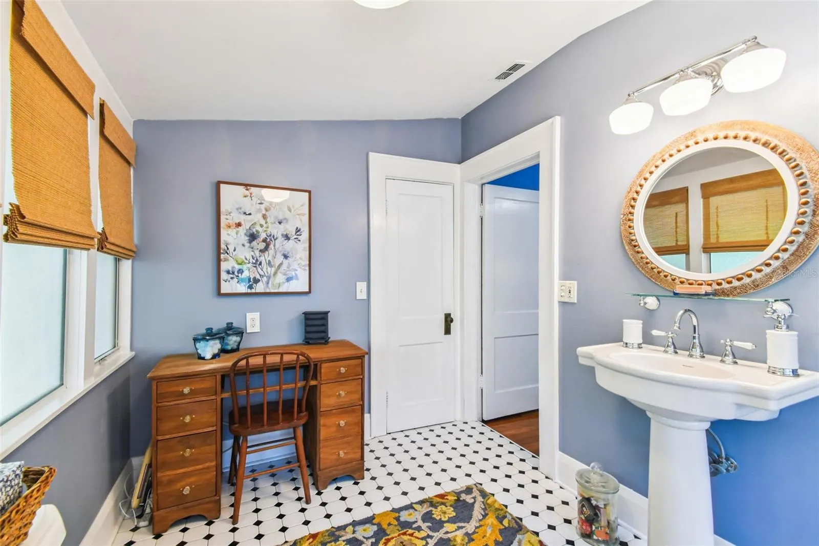 308 E CLIFTON ST