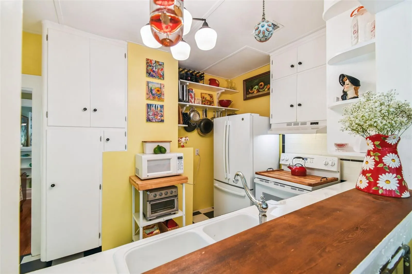 308 E CLIFTON ST