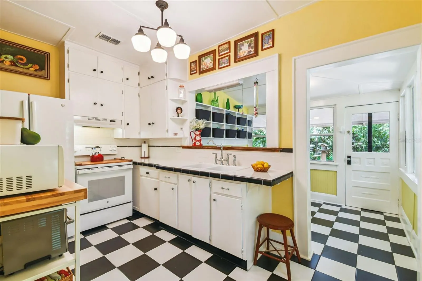 308 E CLIFTON ST