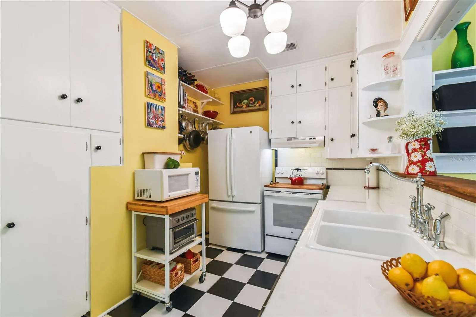 308 E CLIFTON ST