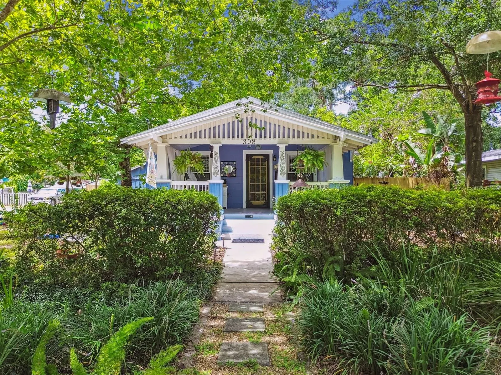 308 E CLIFTON ST