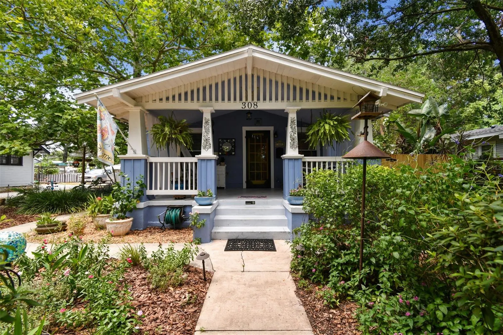 308 E CLIFTON ST
