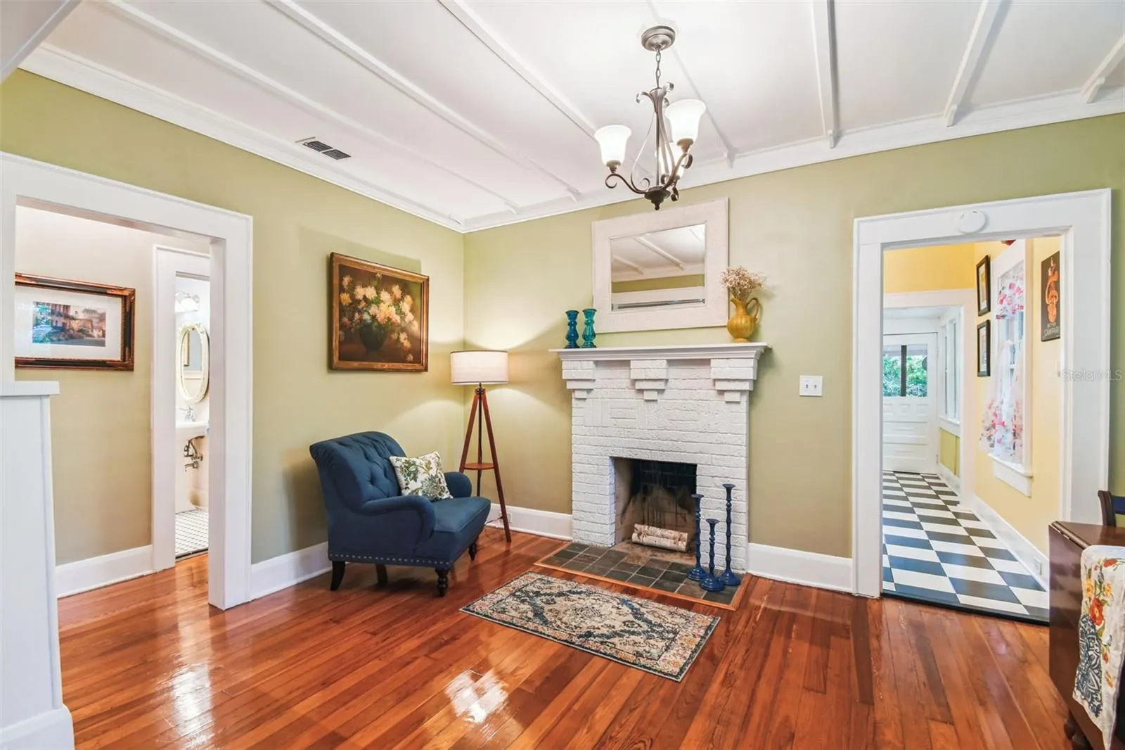 308 E CLIFTON ST