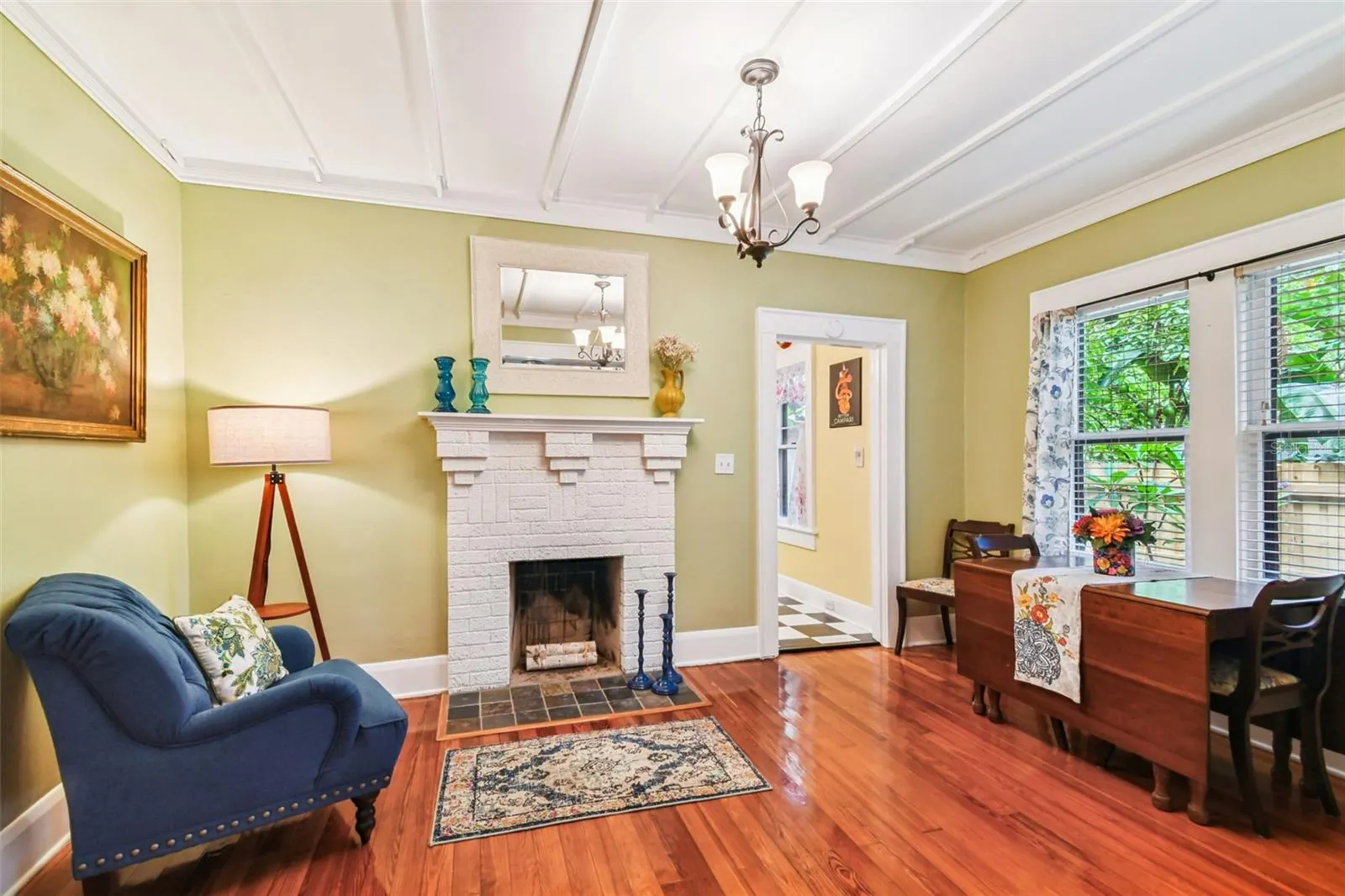 308 E CLIFTON ST