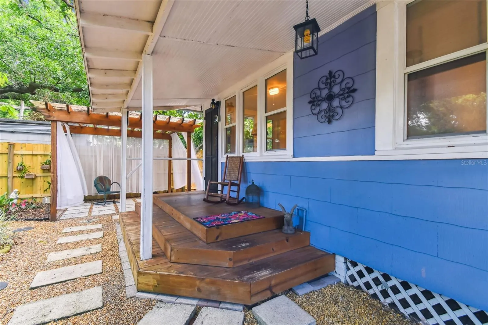 308 E CLIFTON ST