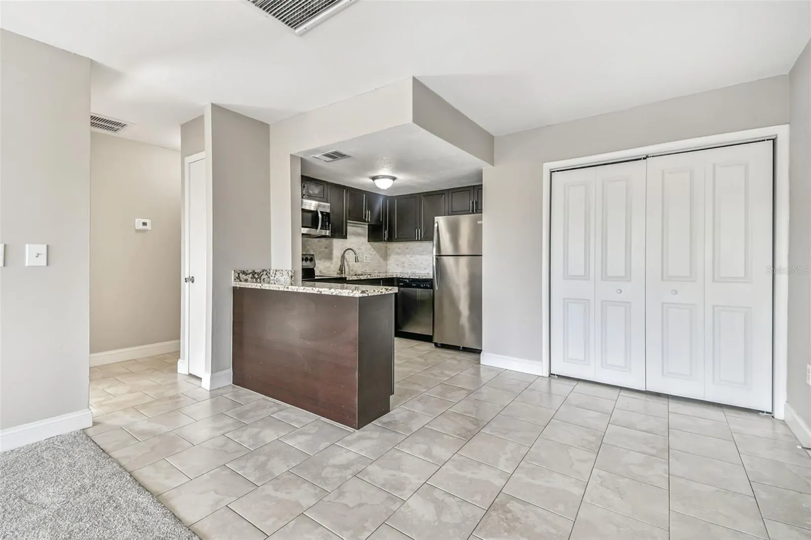 3849 S LAKE DR #184, #184