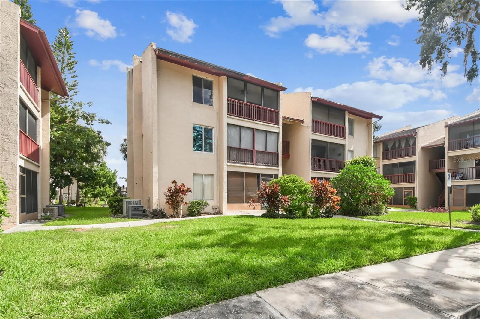 3849 S LAKE DR #184, #184