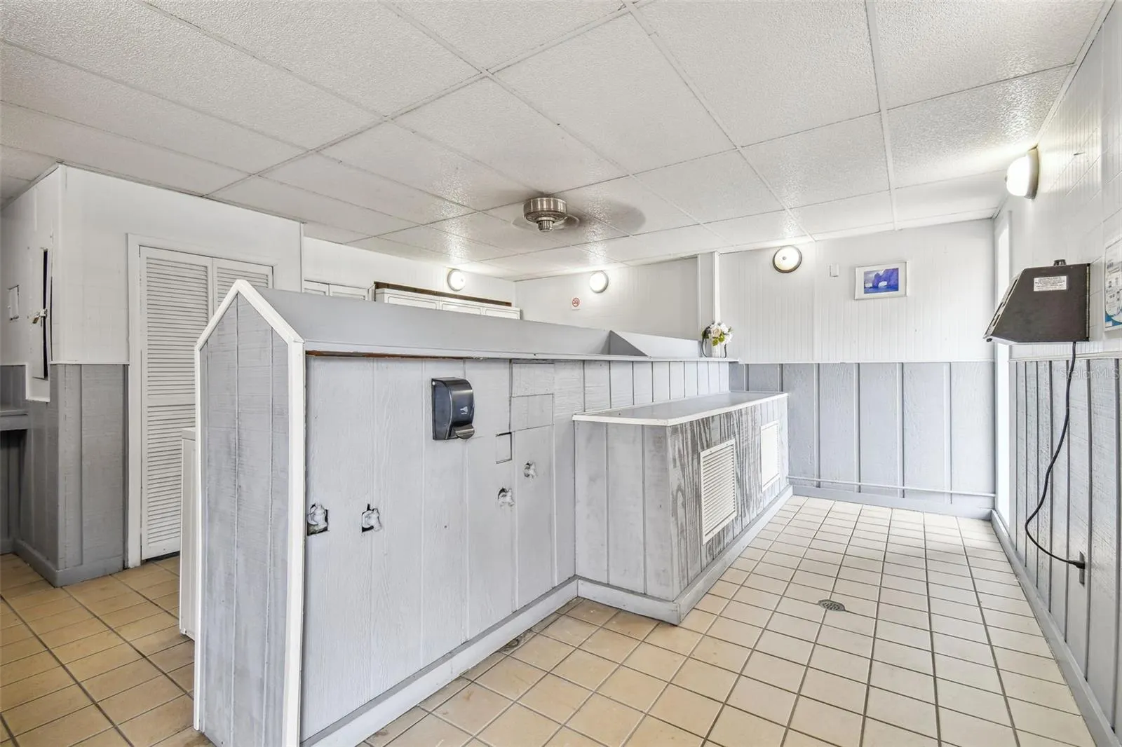 3849 S LAKE DR #184, #184