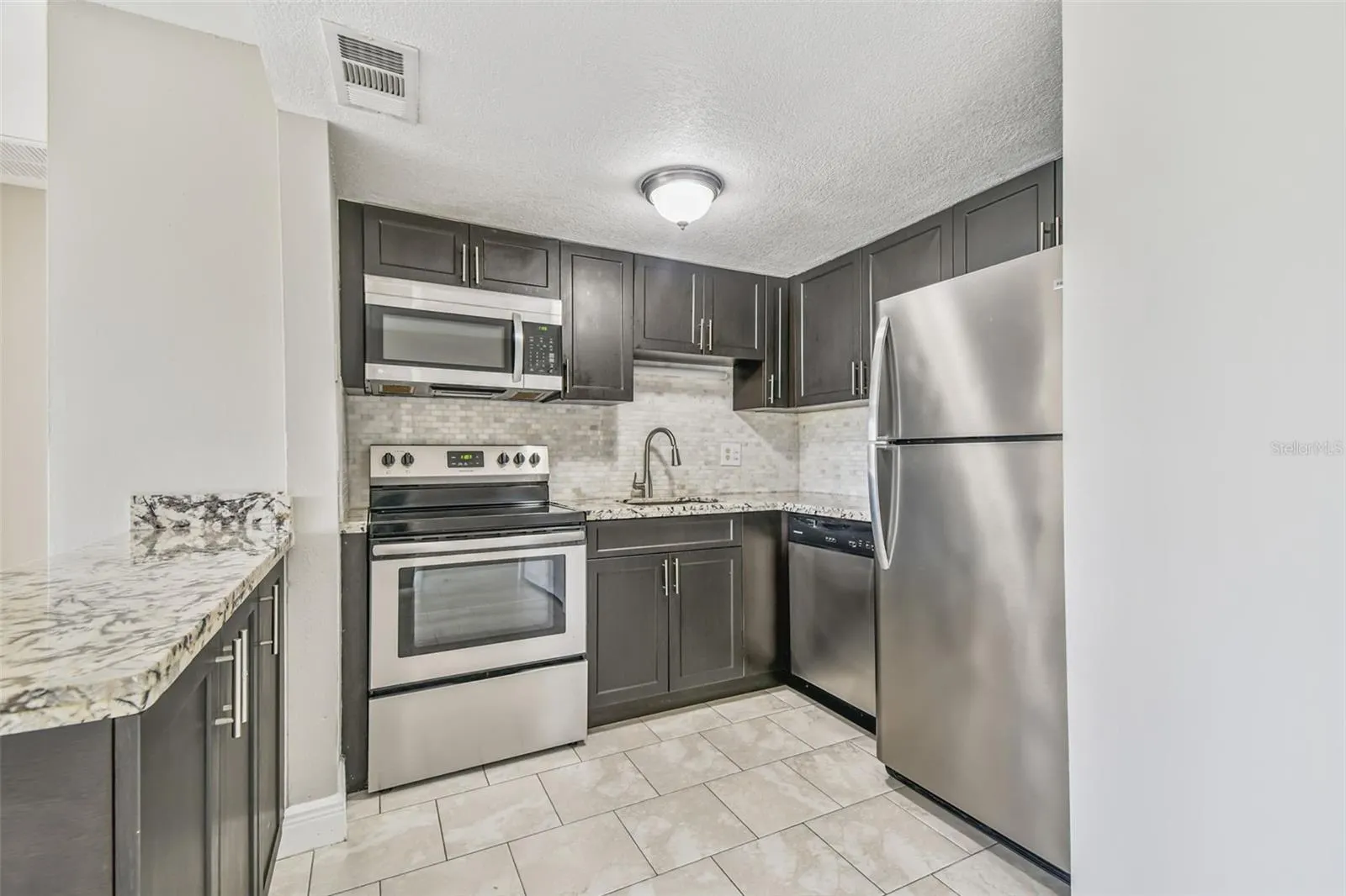 3849 S LAKE DR #184, #184