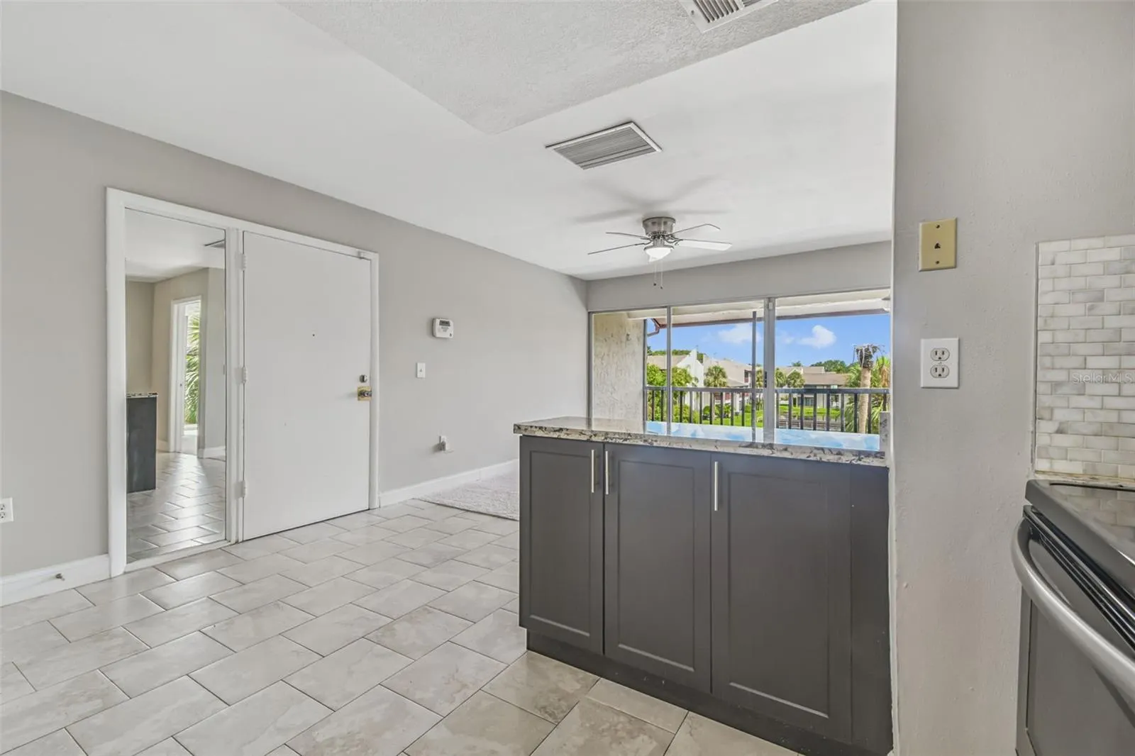 3849 S LAKE DR #184, #184