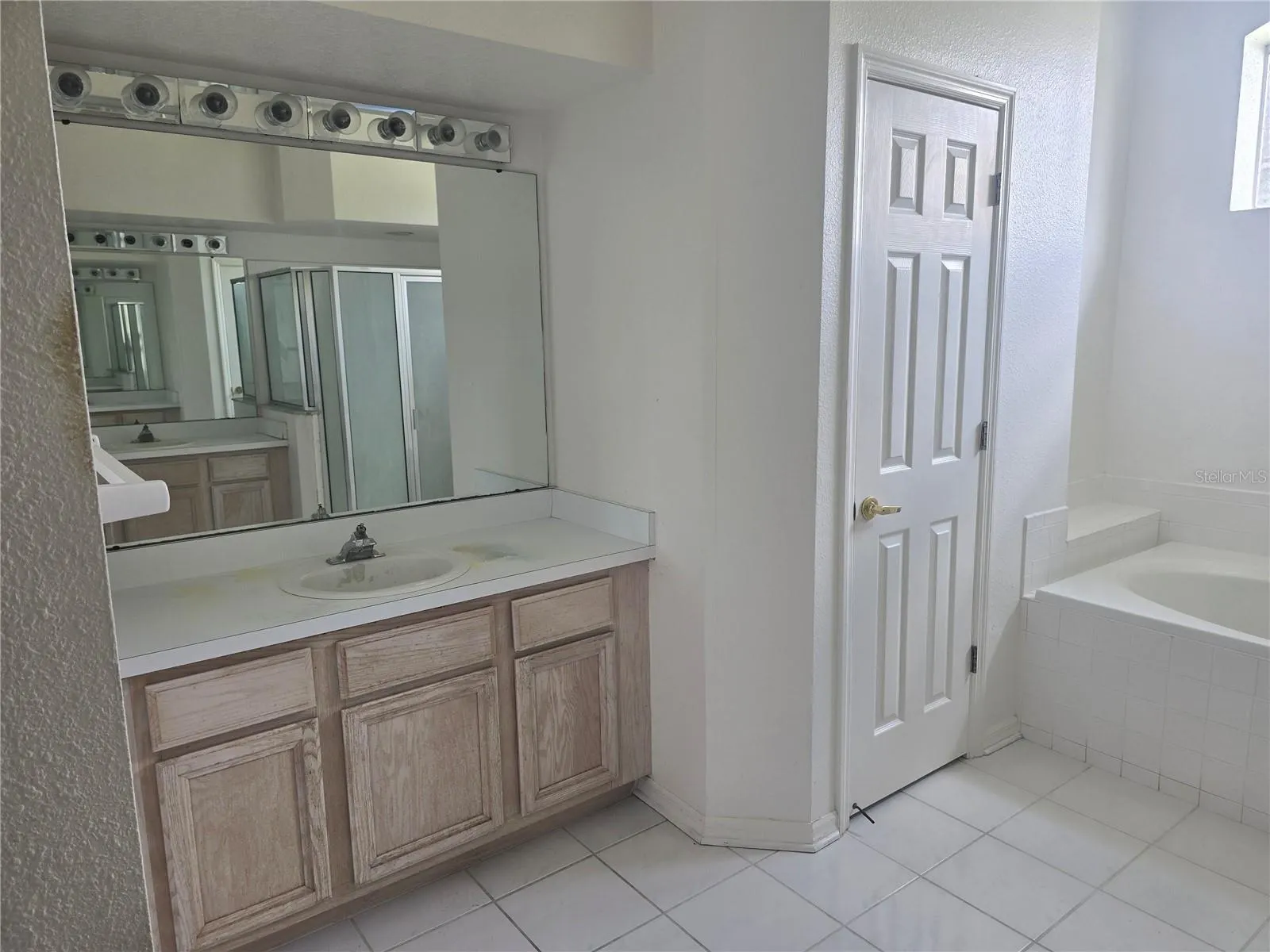 13417 IOLA DR