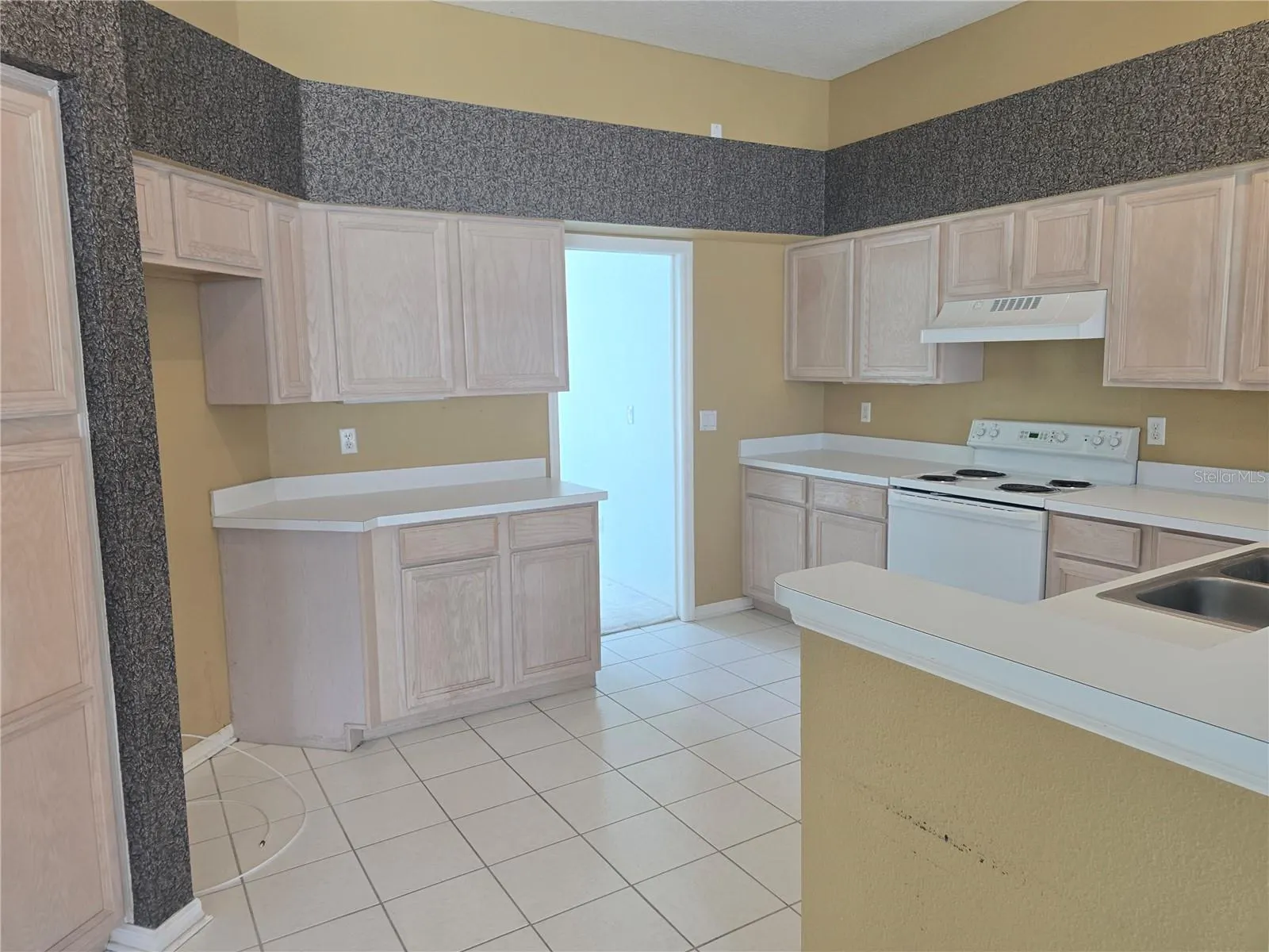 13417 IOLA DR