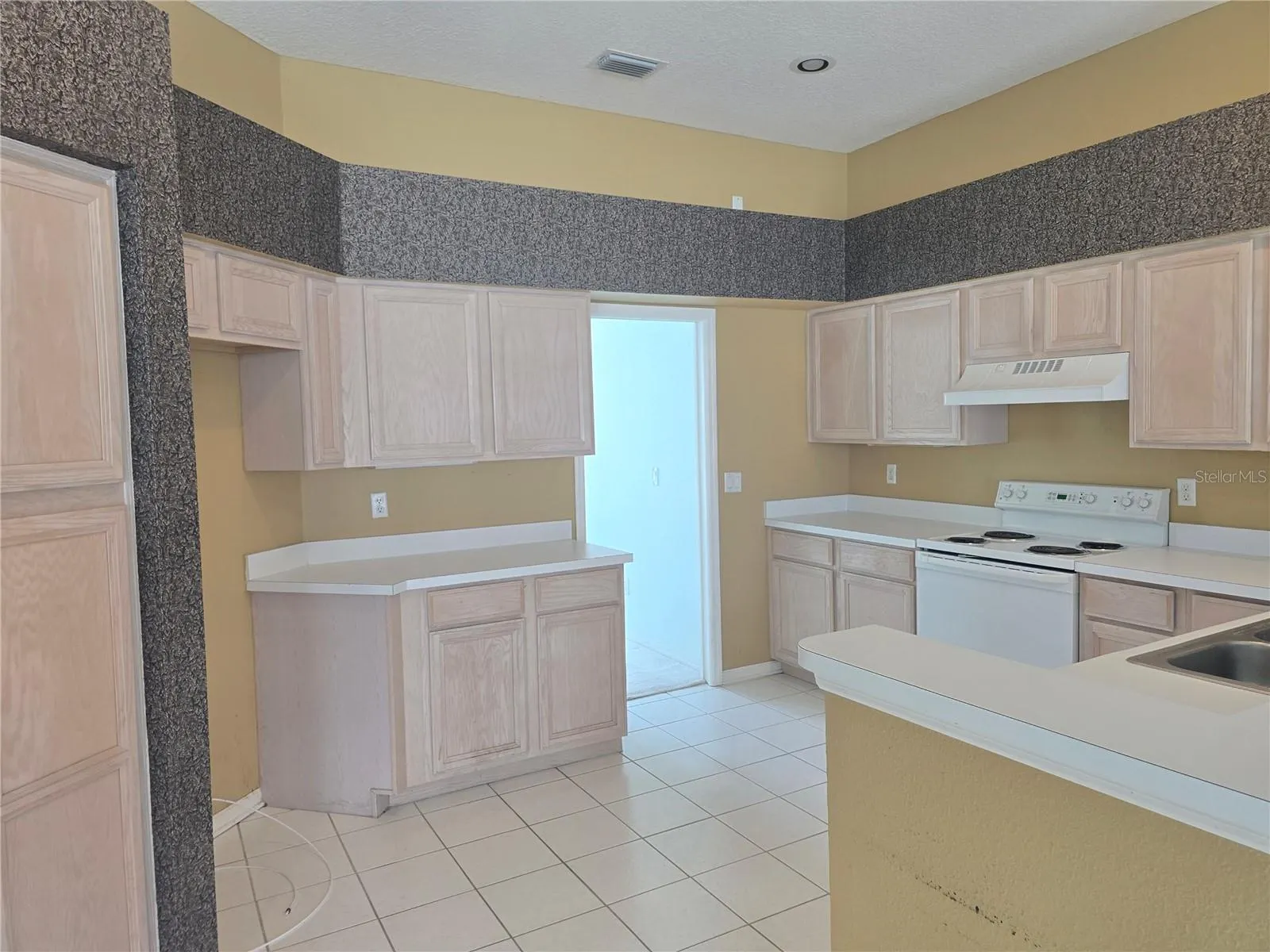 13417 IOLA DR