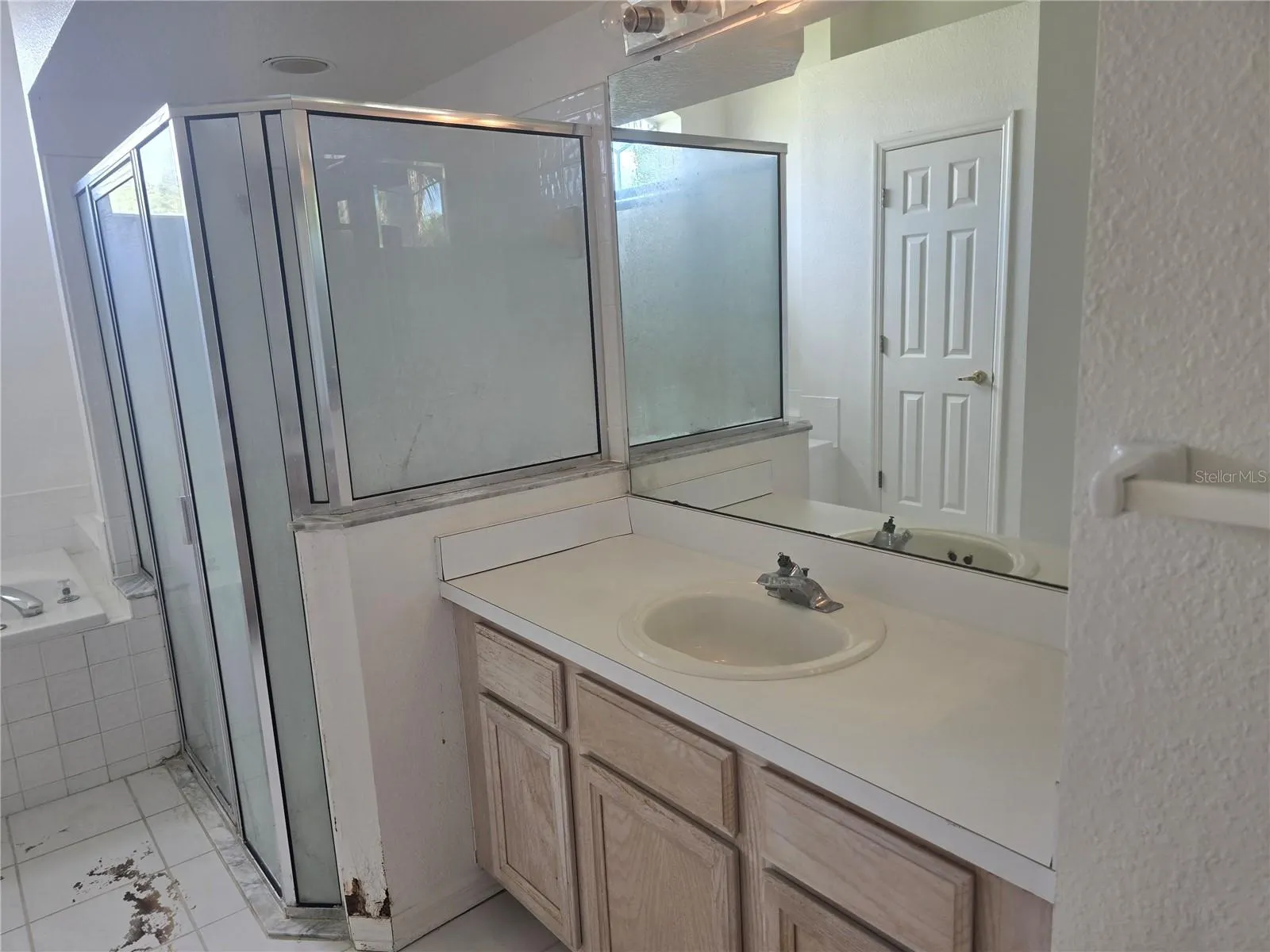 13417 IOLA DR