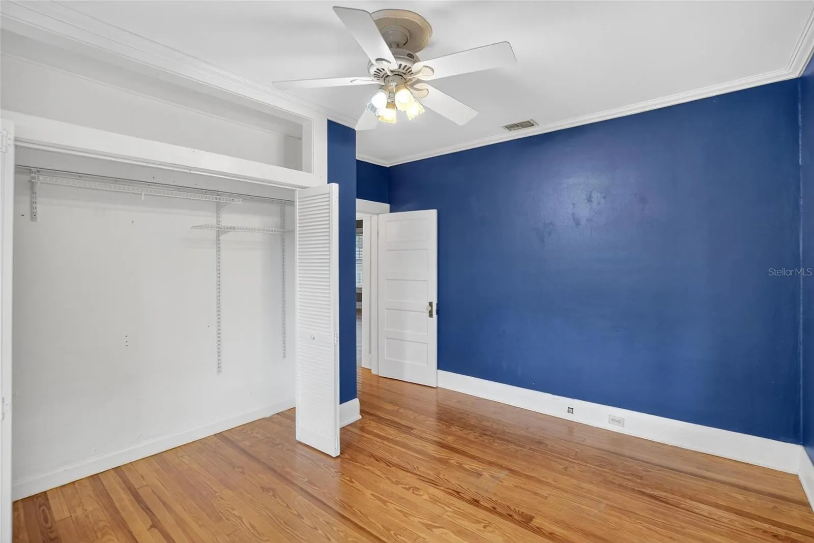 106 W HIAWATHA ST