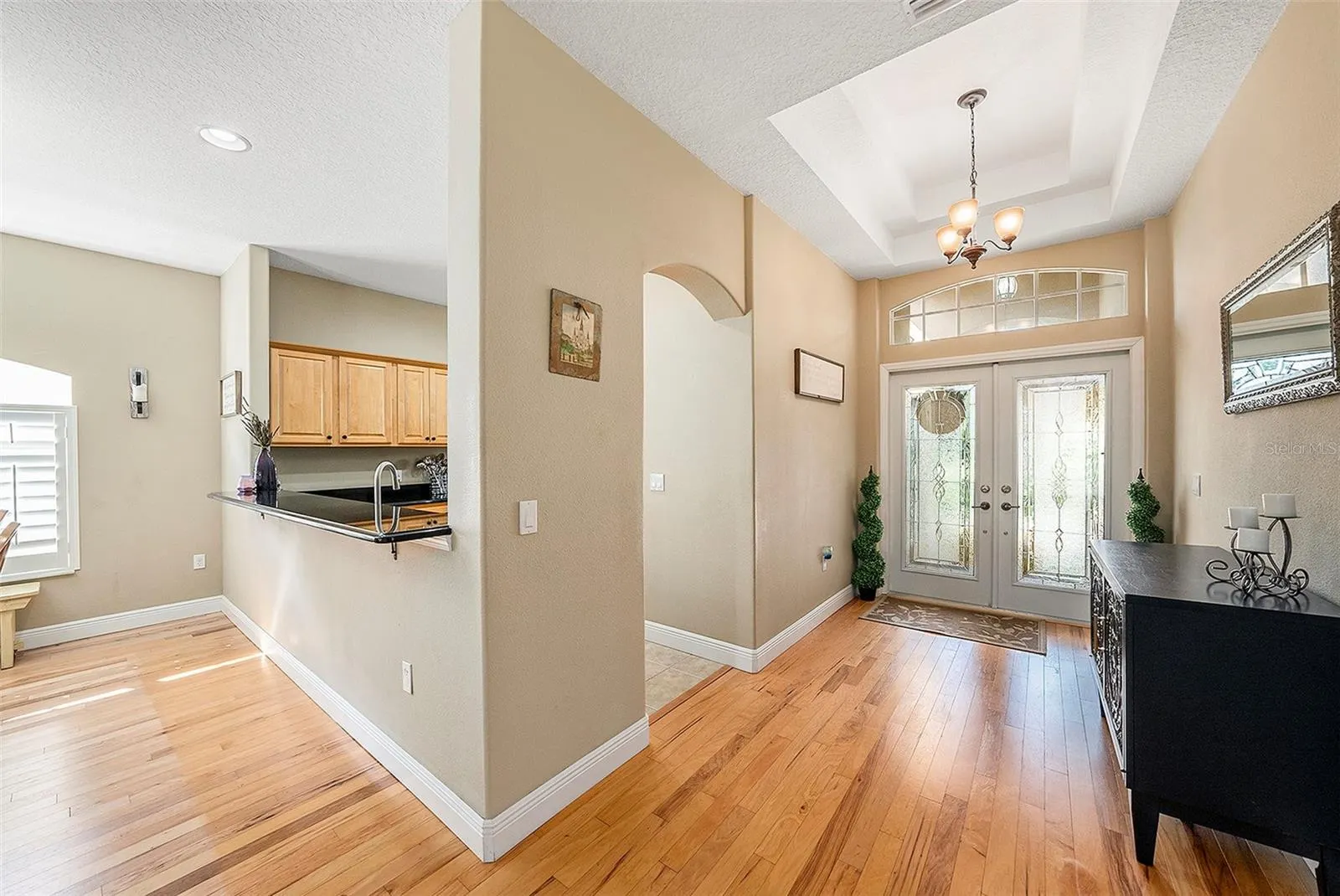 1001 SPOONTAIL CT