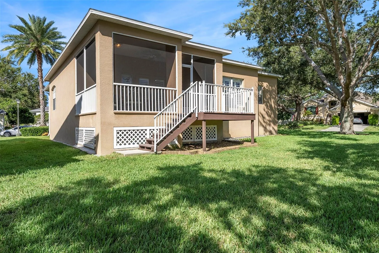 1001 SPOONTAIL CT