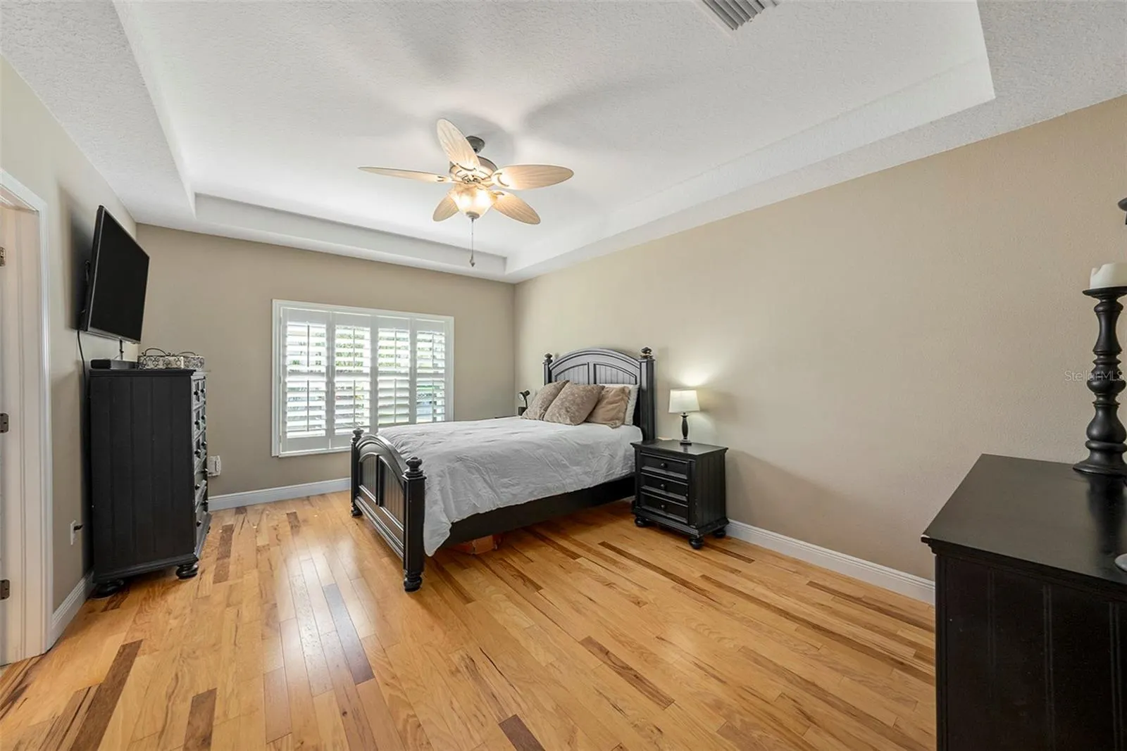 1001 SPOONTAIL CT