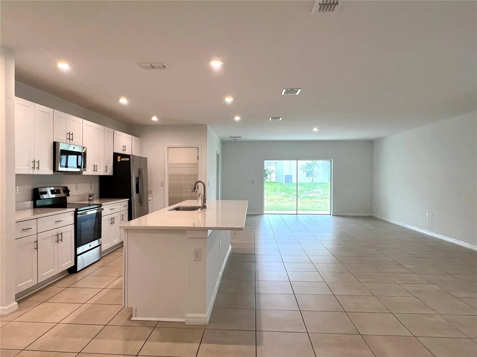 5569 TRANQUILA LN