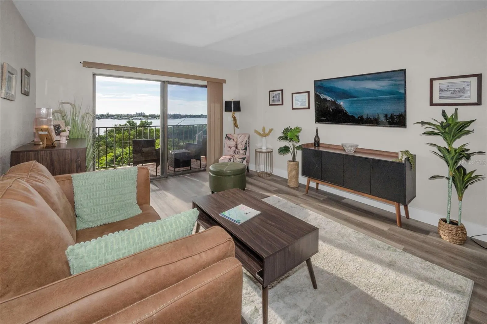 7050 SUNSET DR S #415, #415