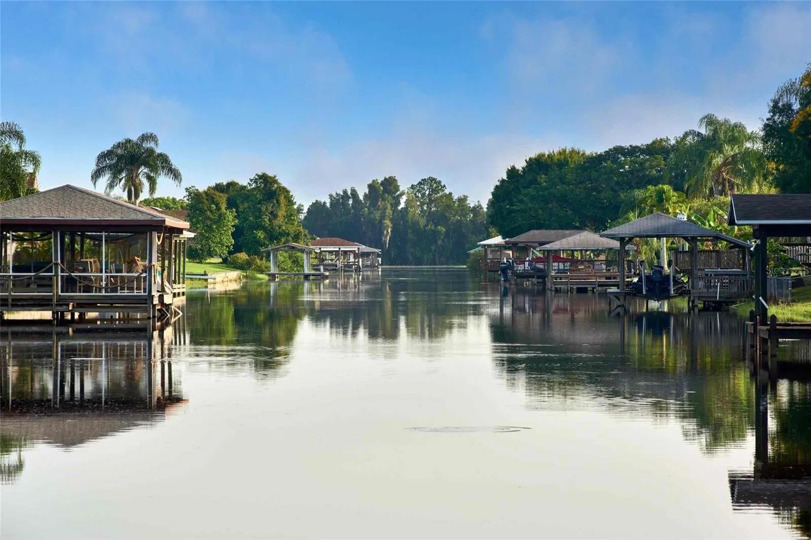 311 HIBISCUS DR