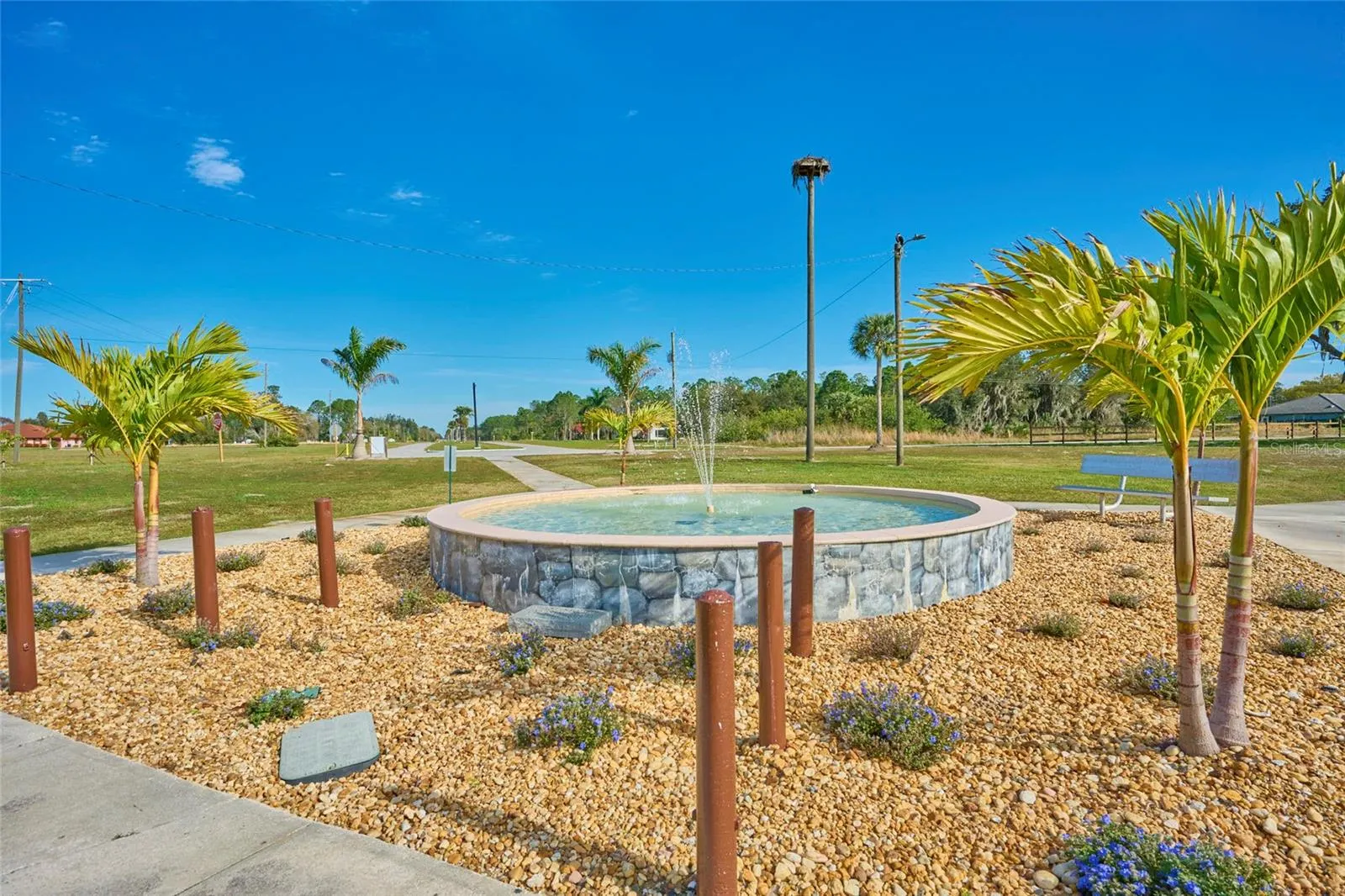 311 HIBISCUS DR