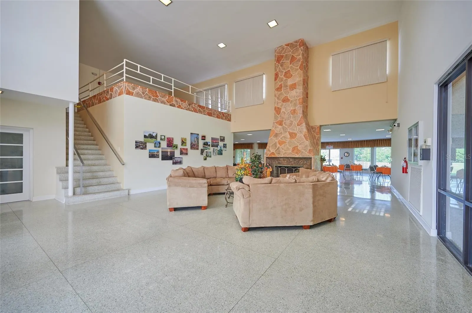 311 HIBISCUS DR