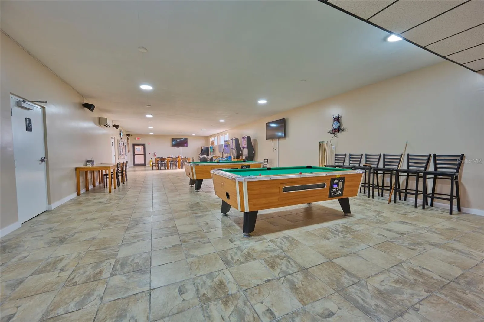 311 HIBISCUS DR
