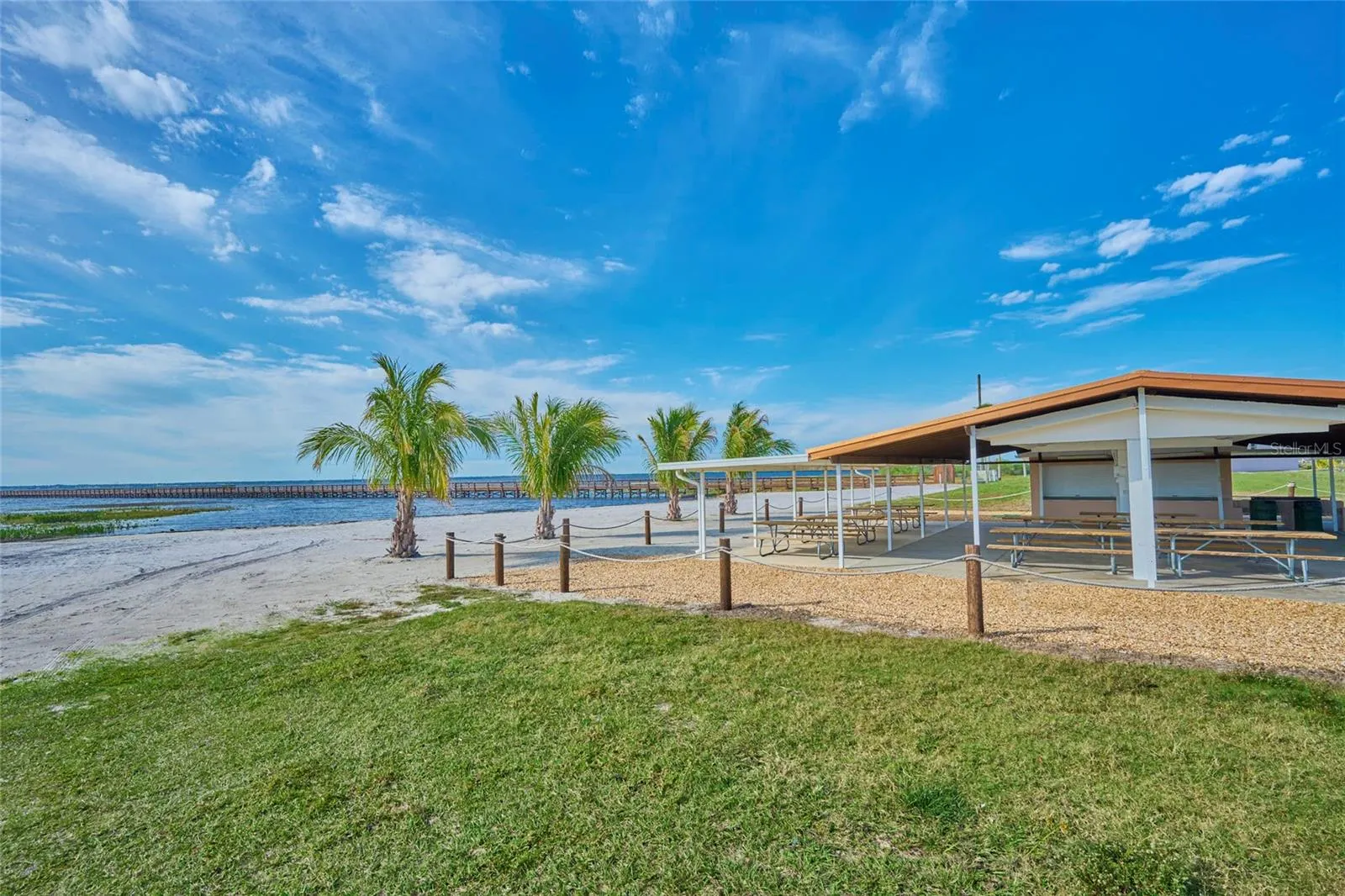 311 HIBISCUS DR