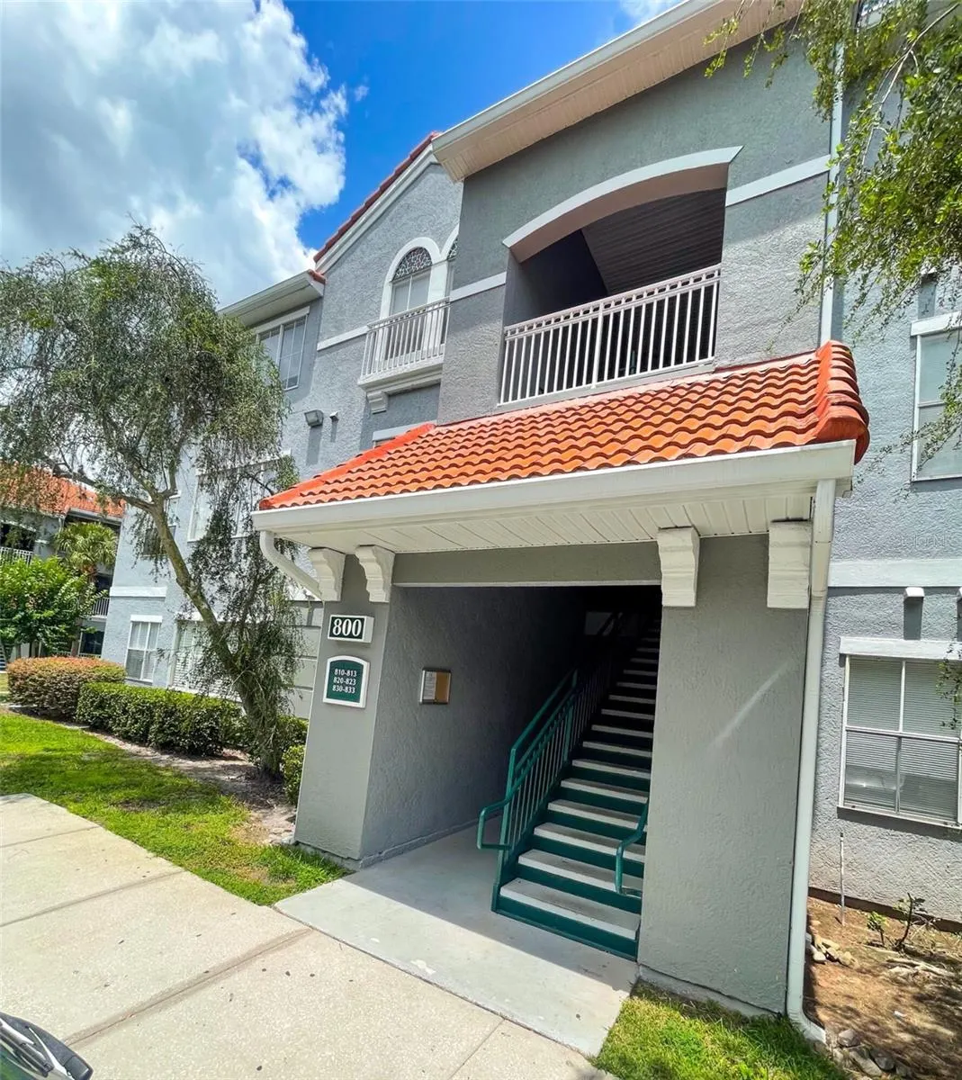 18001 RICHMOND PLACE DR #820, #820