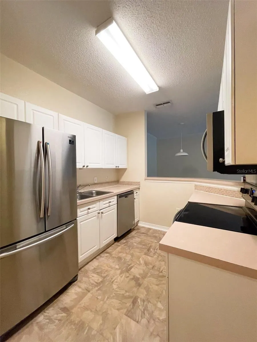18001 RICHMOND PLACE DR #820, #820