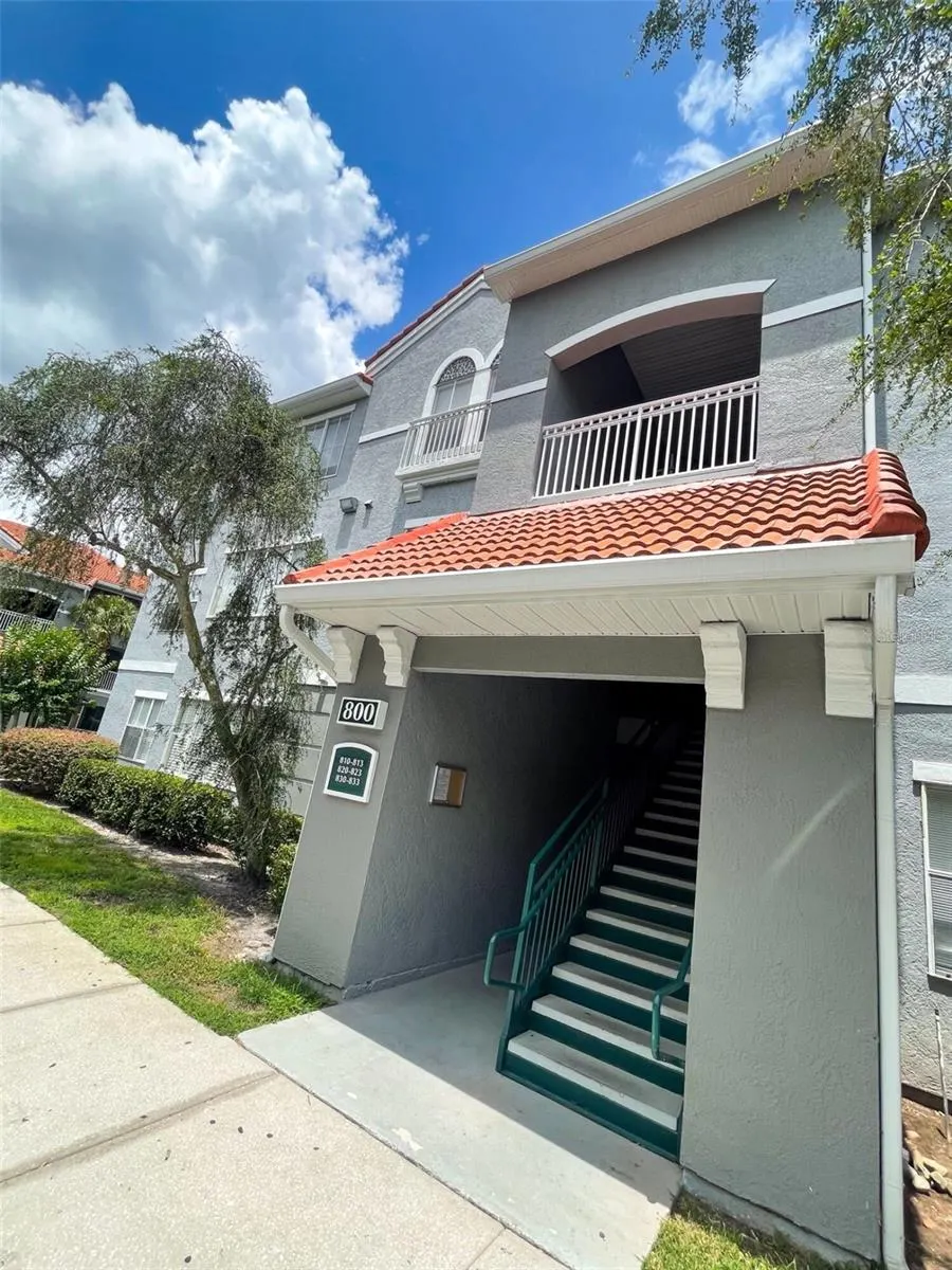18001 RICHMOND PLACE DR #820, #820